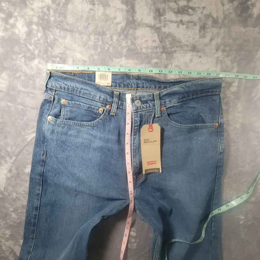 NWT Levis 505 Regular Mens 34x32 Jeans Medium Wash Blue